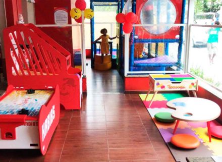 Brinquedos Nogueira no Habb's Guaruja